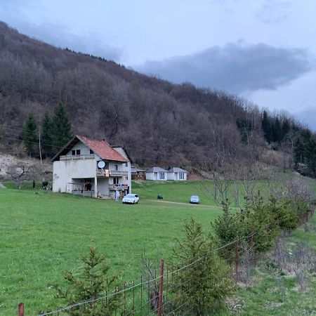Gusinje Oazaa Retreatヴィラ エクステリア 写真
