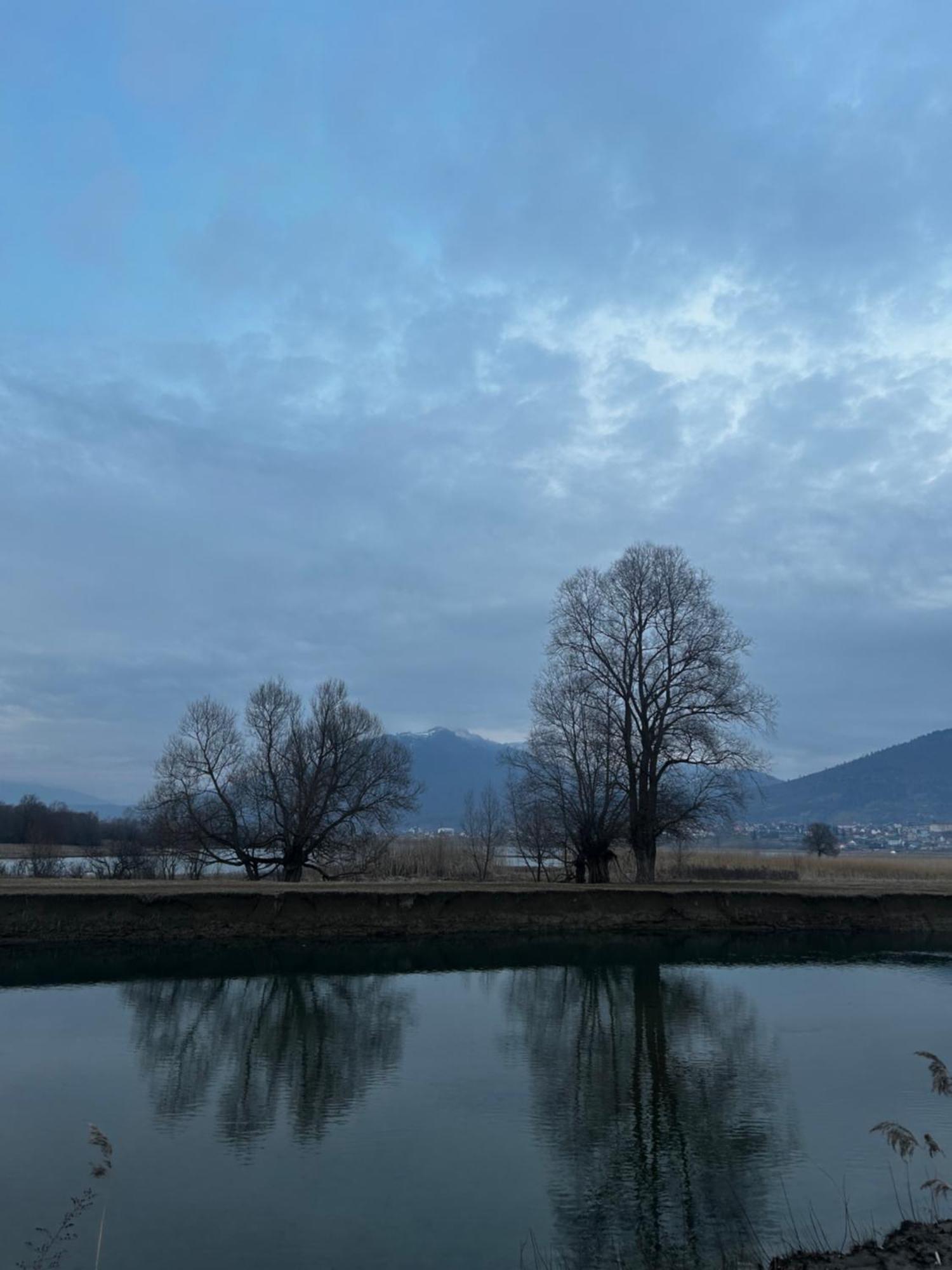 Gusinje Oazaa Retreatヴィラ エクステリア 写真